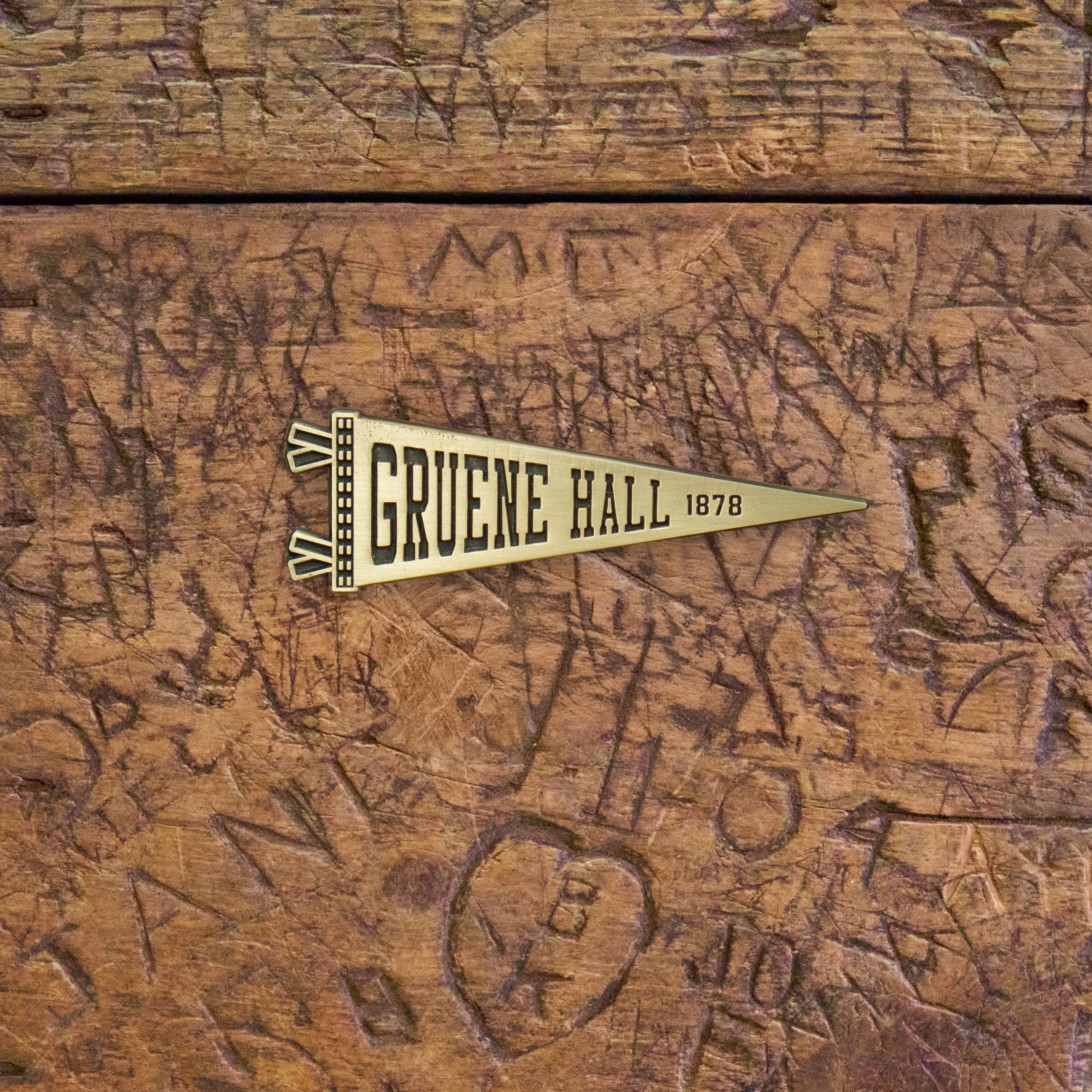 Oxford Pennant x Gruene Hall 1878 Pin